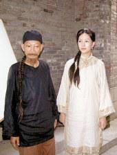 杨乐乐自诞下“小沐沐”后，就淡出主持界，全心全意照顾家庭和小宝贝。